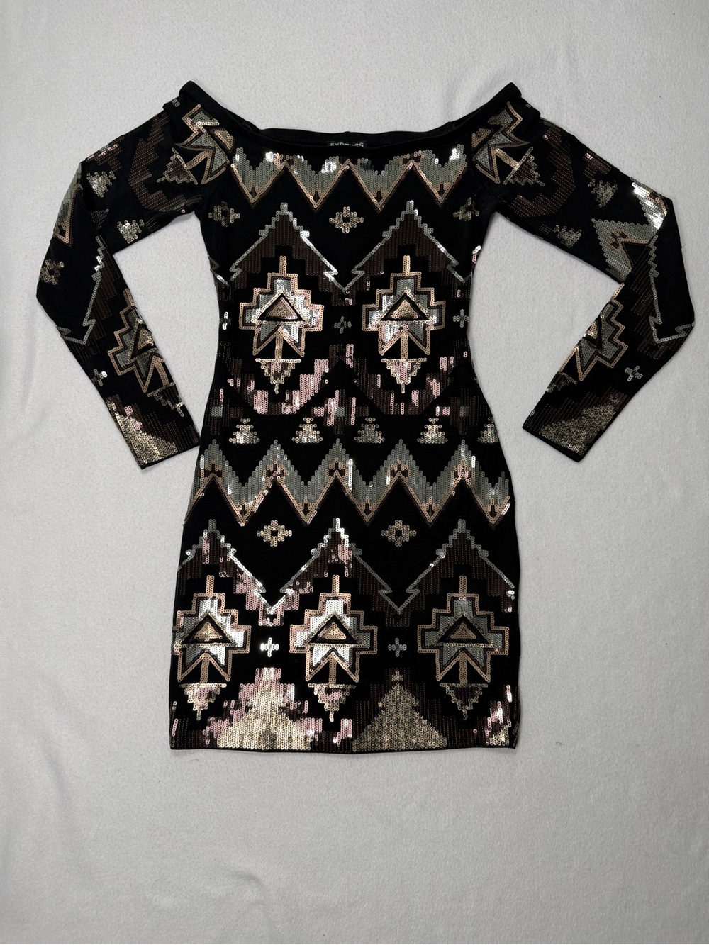 Express Black Off-Shoulder Sequin Aztek Pattern Mini Dress Sz X Small #2504 - Picture 2 of 7